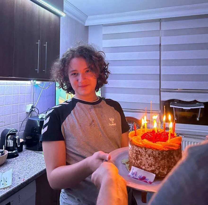 Στιγμές τρόμου κατά την επίθεση με εννιά νεκρούς σε σχολείο στην Τουρκία: Μαθητές πηδούσαν από τα παράθυρα για να σωθούν, βίντεο