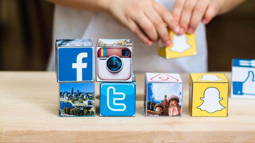 Απαγόρευση πρόσβασης ανηλίκων στα social media: Τι λειτουργεί και τι όχι, oι πρώτες ενδείξεις από χώρες που έχει εφαρμοστεί 