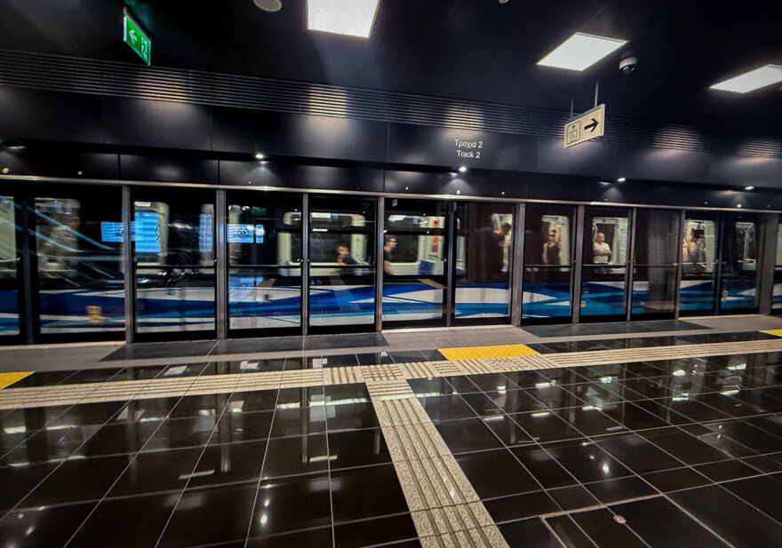 To μετρό της Θεσσαλονίκης εντυπωσίασε την Telegraph: Μετέτρεψε την πόλη στον καλύτερο αστικό παραθαλάσσιο προορισμό της Ευρώπης