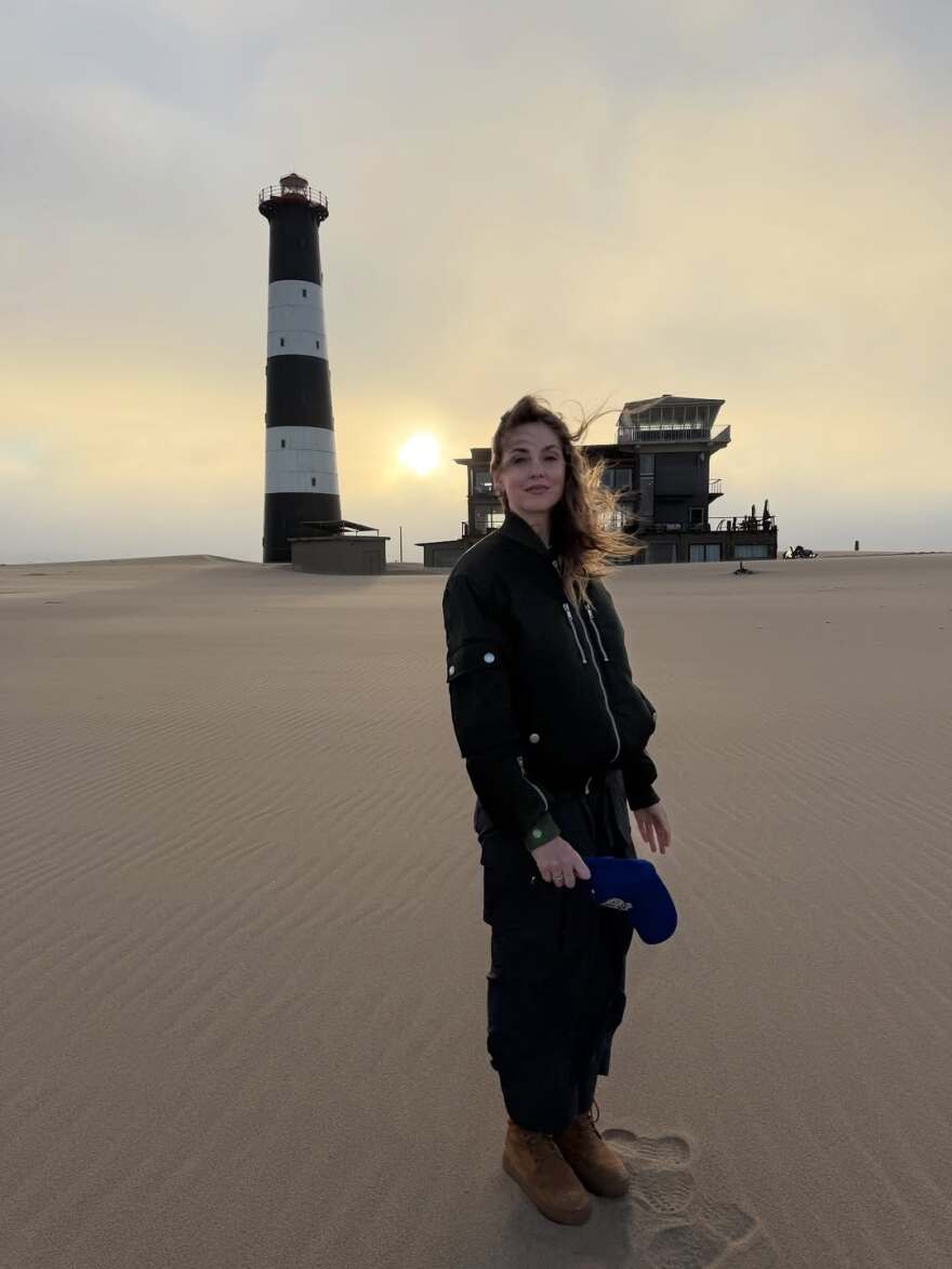 Κιάρα Φεράνι για το ταξίδι της στη Ναμίμπια: Έφαγα σπιτικά λαζάνια στη μέση της ερήμου
