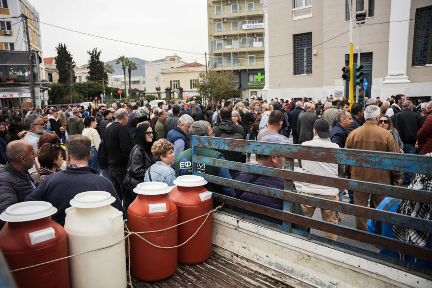 Μεγάλες κινητοποιήσεις και πορείες στη Λέσβο για τον αφθώδη πυρετό, δείτε βίντεο και φωτογραφίες 