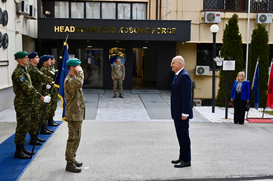 Συνάντηση Δένδια με τον πρωθυπουργό του Κοσόβου στην Πρίστινα, δείτε φωτογραφίες