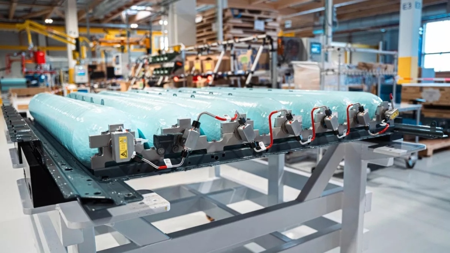 Αυτονομία 700 χιλιομέτρων για την BMW iX5 Hydrogen