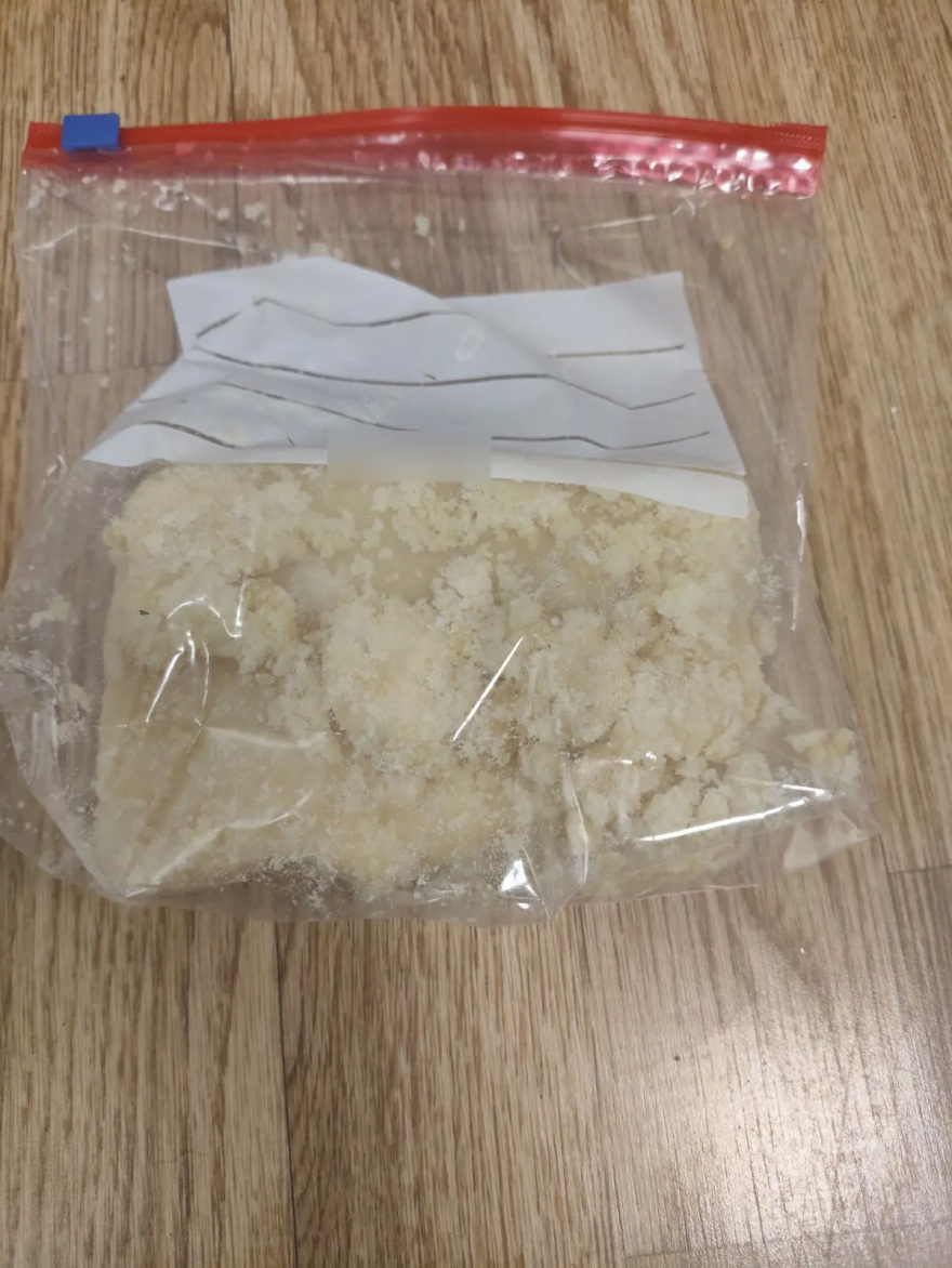 Συνελήφθη 27χρονος που παρέλαβε ταχυδρομικό δέμα με σχεδόν 2 κιλά κάνναβης