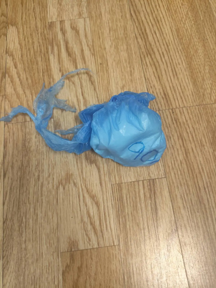 Συνελήφθη 27χρονος που παρέλαβε ταχυδρομικό δέμα με σχεδόν 2 κιλά κάνναβης