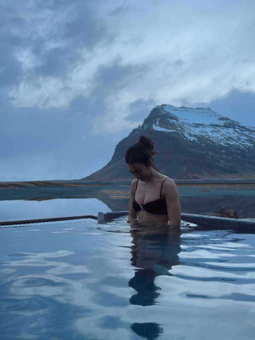 Η Ευγενία Σαμαρά μοιράστηκε νέες εικόνες από το ταξίδι της στην Ισλανδία: «Είμαι ξεμυαλισμένη με αυτή τη χώρα»