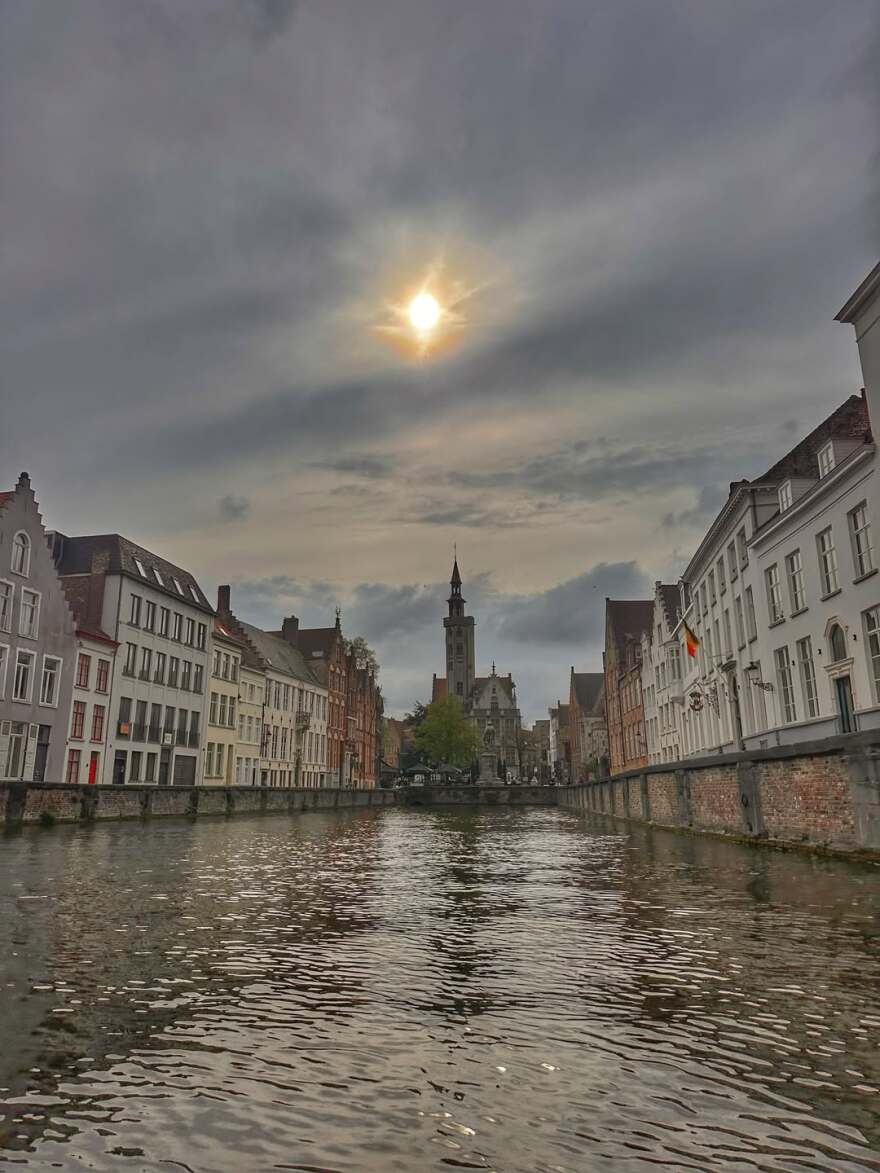 Η Σίσσυ Τουμάση ταξίδεψε στο Βέλγιο: «Μεσαιωνικό Πάσχα», σχολίασε