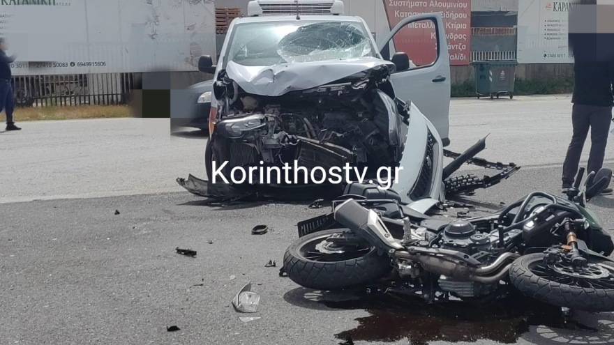 Τροχαίο στην Κορινθία με έναν τραυματία, δείτε φωτογραφίες 
