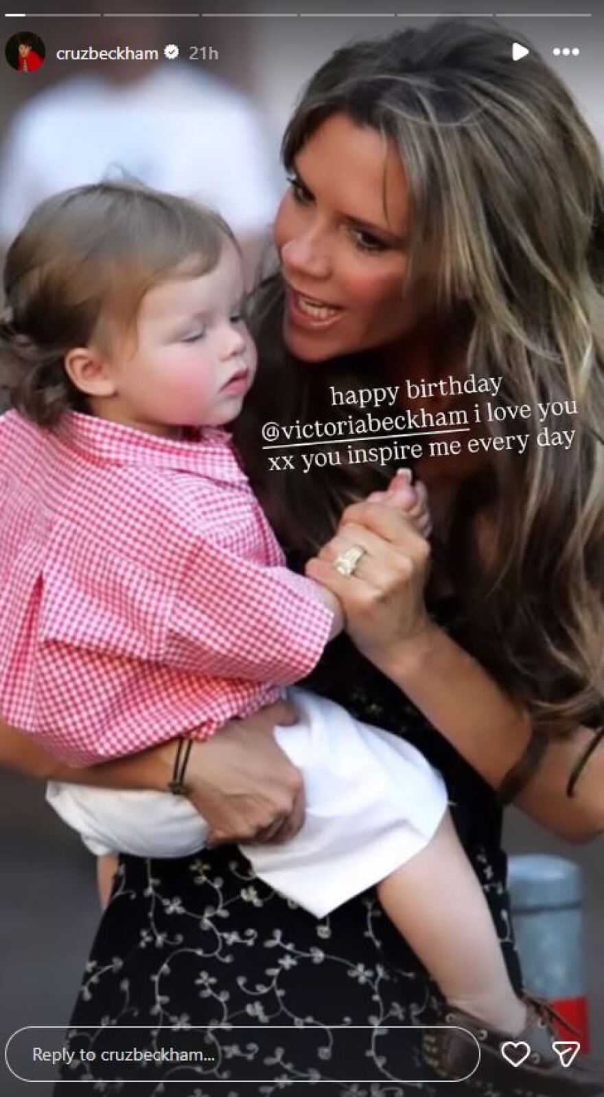 Βικτόρια Μπέκαμ: Με εμπνέεις κάθε μέρα, γράφει ο γιος της, Κρουζ, για τα γενέθλιά της