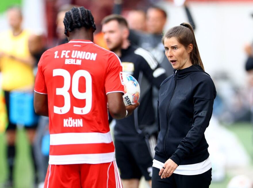 Bundesliga: Ο Κουλιεράκης και η Βόλφσμπουργκ πλήγωσαν την Έτα στο ιστορικό της ντεμπούτο στον πάγκο της Ουνιόν, δείτε βίντεο
