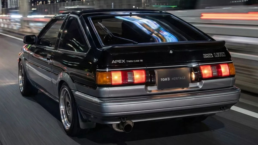 Η restomod AE86 της Tom’s Racing σε απαγορευτική τιμή