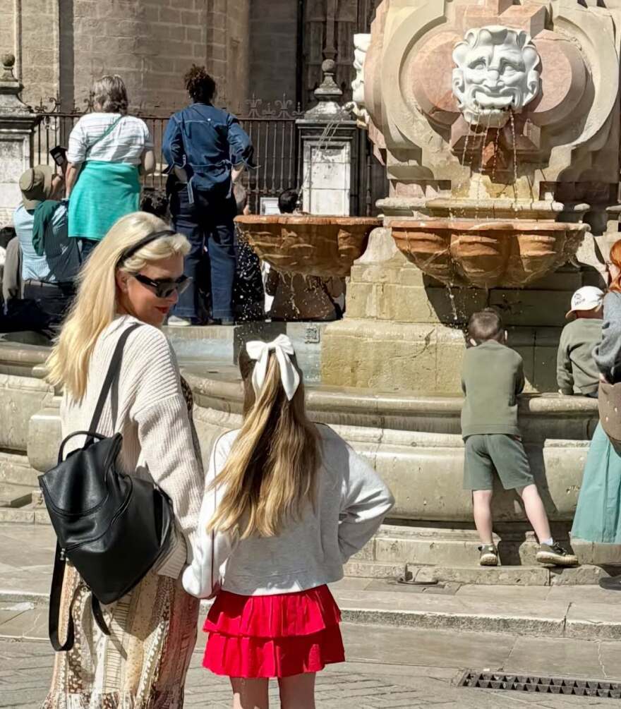 Ελένη Μενεγάκη: Οι νέες φωτογραφίες από το ταξίδι της στην Ισπανία με τον Μάκη Παντζόπουλο