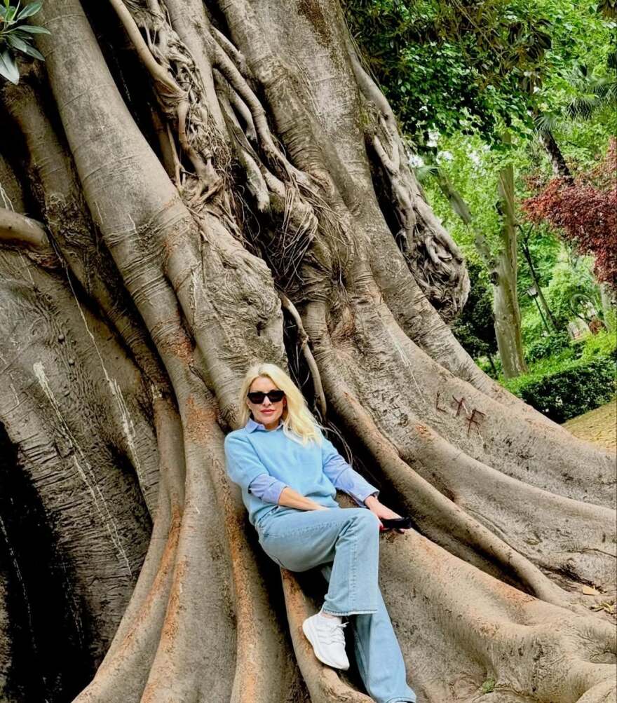 Ελένη Μενεγάκη: Οι νέες φωτογραφίες από το ταξίδι της στην Ισπανία με τον Μάκη Παντζόπουλο