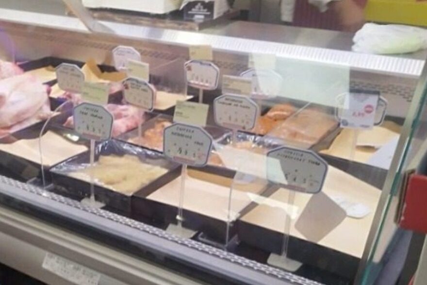 Ελλείψεις σε τρόφιμα, κλειστά τυροκομεία και κινητοποιήσεις στο λιμάνι, σε πίεση η Λέσβος λόγω αφθώδους πυρετού