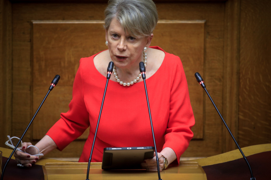 Τα πανεπιστημιακά  πτυχία των 300 της Βουλής: Ποιοι έχουν, ποιοι δεν έχουν, ποιοι εγκατέλειψαν, ποιοι δηλώνουν τελειόφοιτοι