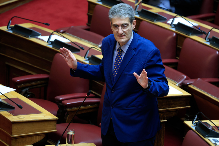 Τα πανεπιστημιακά  πτυχία των 300 της Βουλής: Ποιοι έχουν, ποιοι δεν έχουν, ποιοι εγκατέλειψαν, ποιοι δηλώνουν τελειόφοιτοι