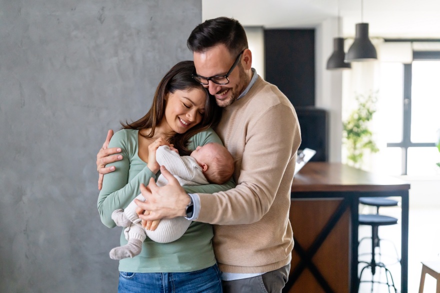 Πόσο κοστίζει το όνειρο; Η νέα πραγματικότητα της εξωσωματικής στην Ελλάδα