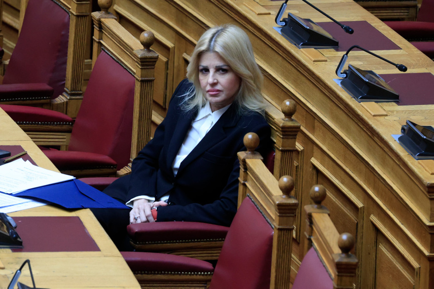 Τα πανεπιστημιακά  πτυχία των 300 της Βουλής: Ποιοι έχουν, ποιοι δεν έχουν, ποιοι εγκατέλειψαν, ποιοι δηλώνουν τελειόφοιτοι