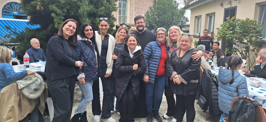 Πασχαλινή γιορτή στην καρδιά της Κωνταντινούπολης από την Ιερά Μητρόπολη Δέρκων
