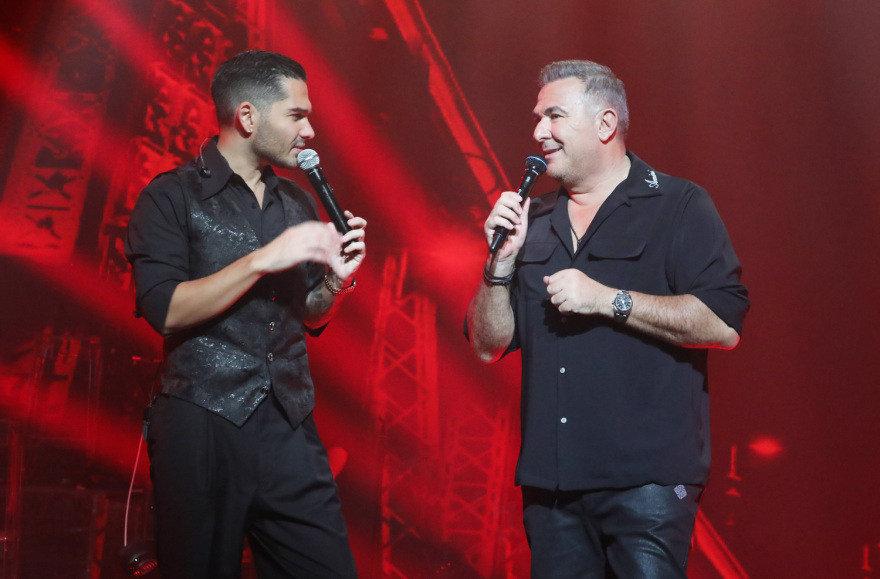 Το μεγάλο παζάρι της αθηναϊκής νύχτας: Ποιος τραγουδάει πού, το δίλημμα του Ρέμου, Οικονομόπουλος και Βίσση στο κέντρο της Αθήνας, η Λιόλιου... κάνει λογαριασμό