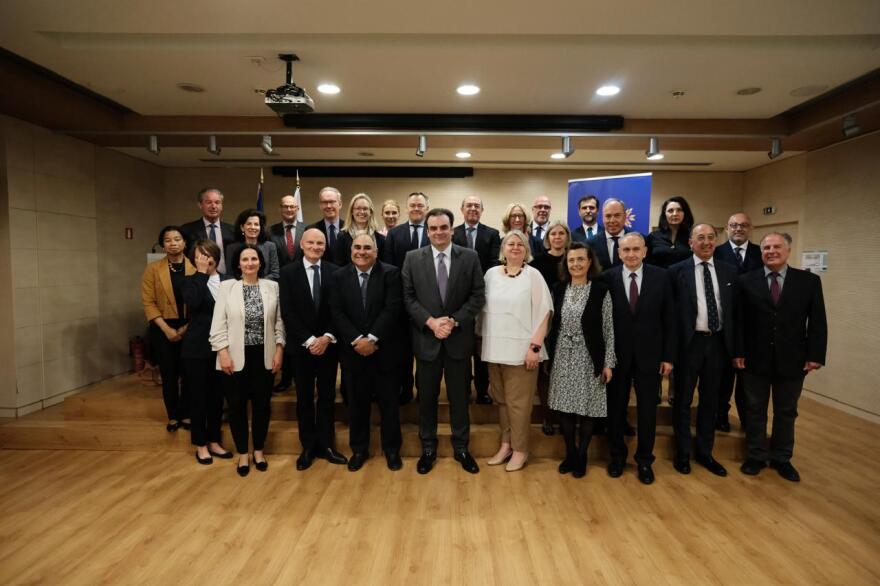  Πιερρακάκης: Το πλεόνασμα θα είναι πάνω από τον στόχο, ο επιπλέον δημοσιονομικός χώρος θα επιστρέψει στους πολίτες