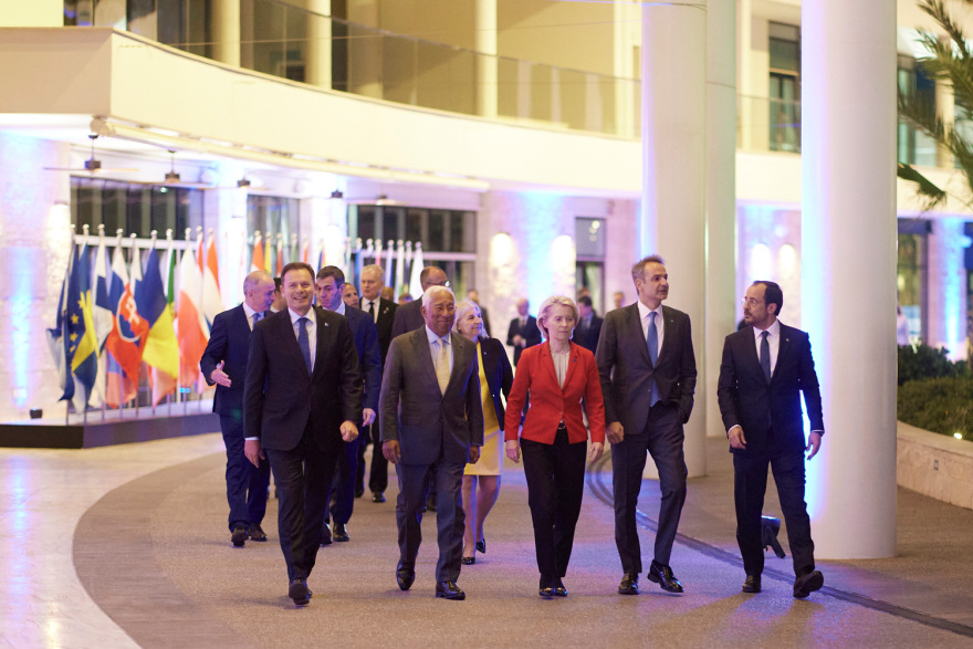 Στην Κύπρο ο Μητσοτάκης: Βήμα προς την σωστή κατεύθυνση το δάνειο των €90 δισ. στην Ουκρανία