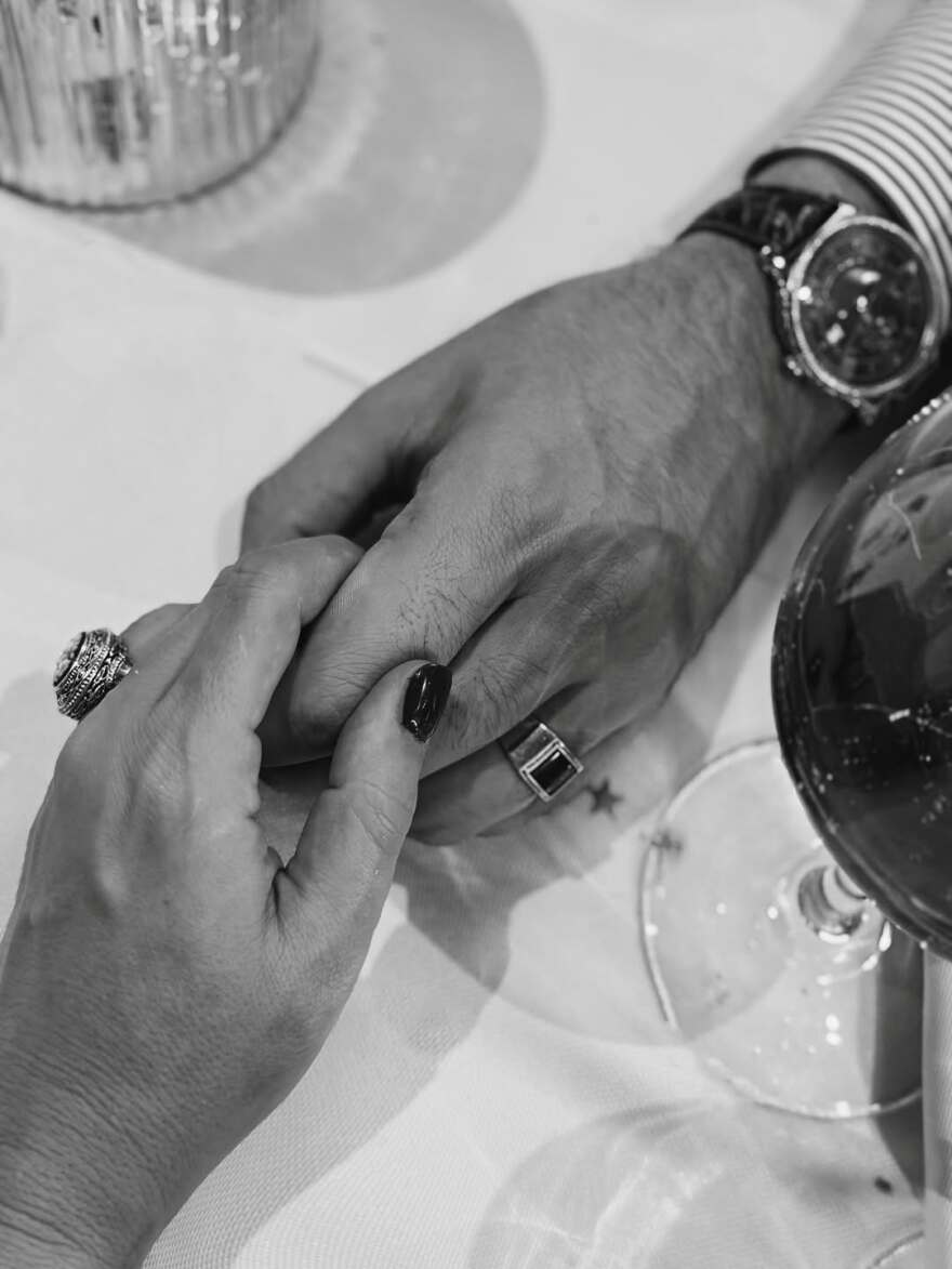 Το φιλί της Μαρίας Κορινθίου με τον σύντροφό της