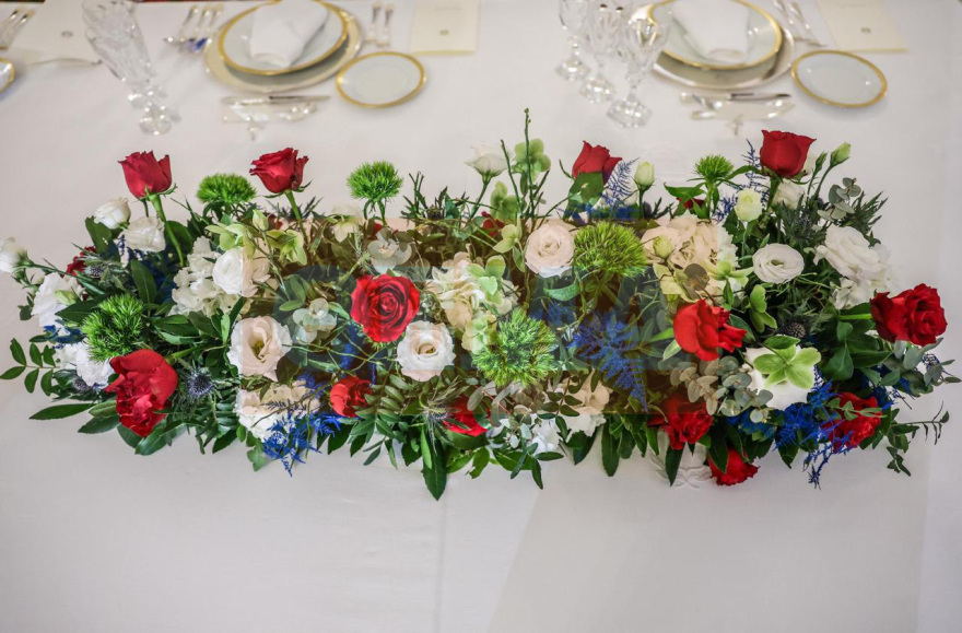 Αποκλειστικές εικόνες και βίντεο από το Προεδρικό μέγαρο, λίγο πριν το δείπνο του Τασούλα σε Μακρόν - Μητσοτάκη