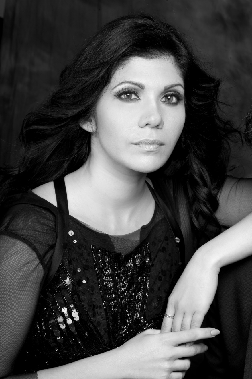 Μία γυναίκα στο ψαλτήρι: Η Νεκταρία Καραντζή σπάει τα στερεότυπα στην εκκλησία μέσα από τη διαδρομή της