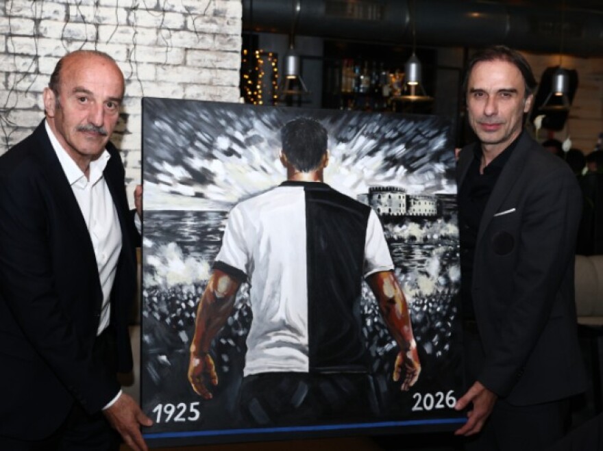 Τελικός Κυπέλλου Ελλάδας: Η ΕΠΟ τίμησε τον ΠΑΟΚ και τον ΟΦΗ με αναμνηστικά έργα τέχνης 

