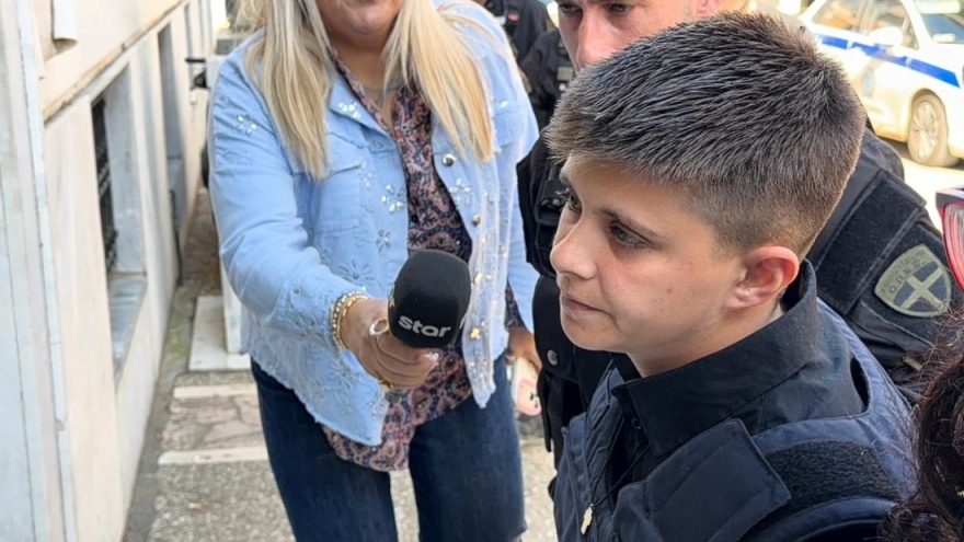 Στην ανακρίτρια Αμαλιάδας η Ειρήνη Μουρτζούκου: «Δεν σκότωσα τον Παναγιωτάκη», είπε στους δημοσιογράφους