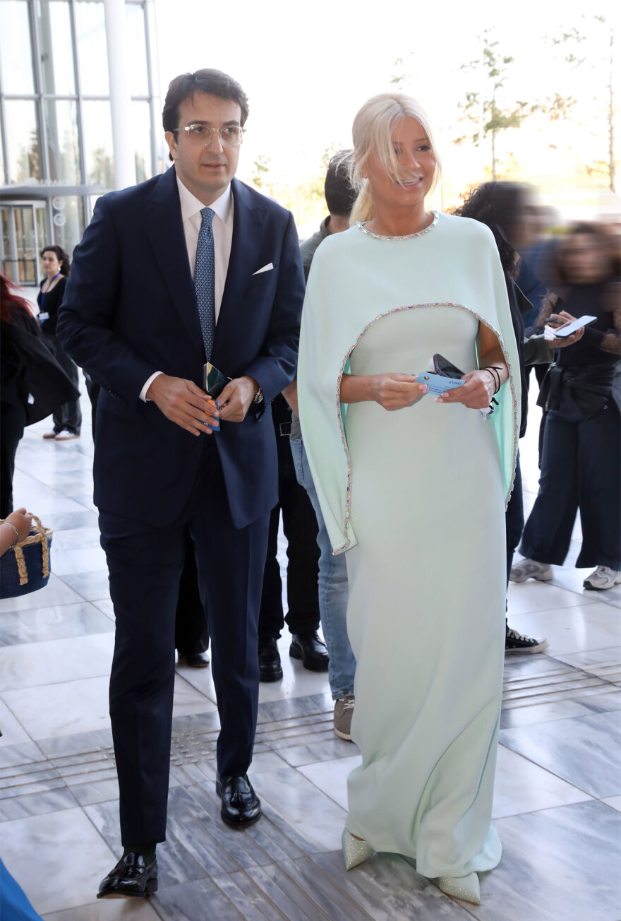 Δείτε φωτογραφίες: Η πρώτη επίσημη, κοινή δημόσια εμφάνιση της Φαίης Σκορδά με τον σύντροφό της, Αλέξανδρο Αθανασιάδη