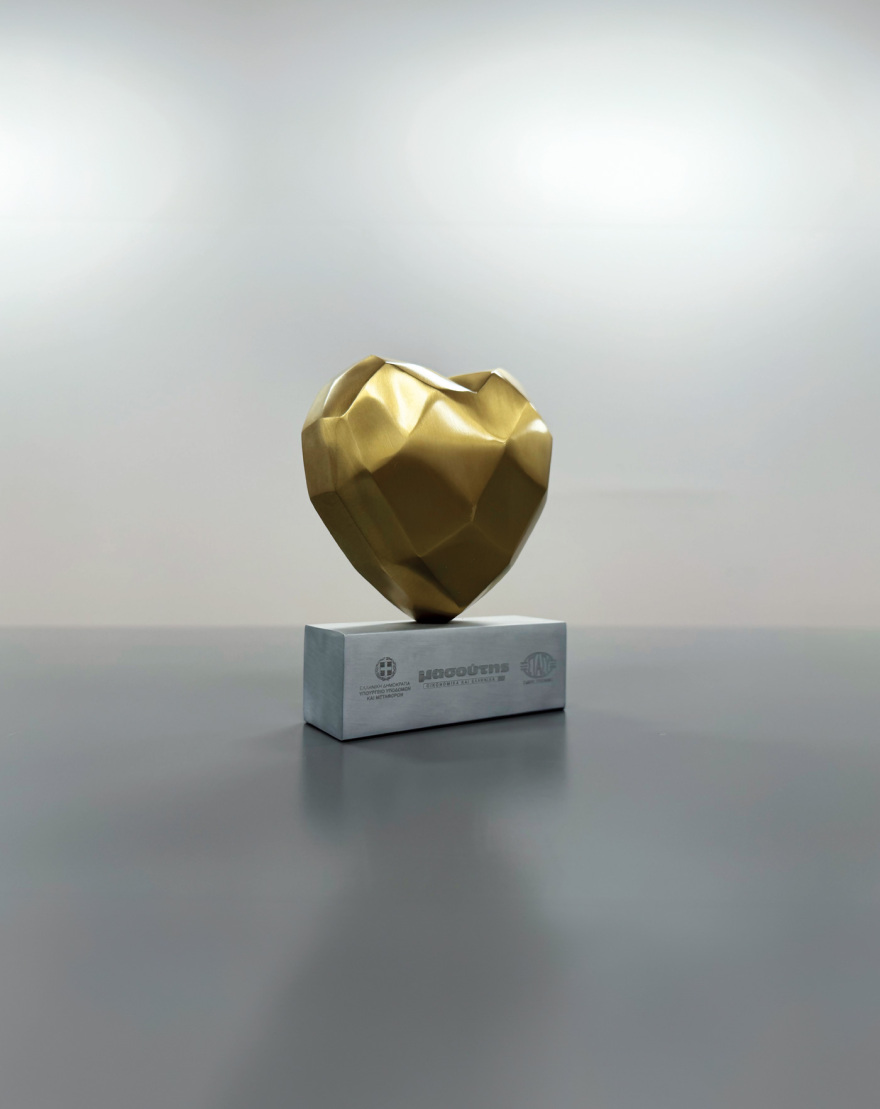 Διαμαντής Μασούτης Α.Ε.: «Προσφορά ζωής» με δωρεά 84 απινιδωτών για τους σταθμούς Μετρό Αθήνας και Θεσσαλονίκης