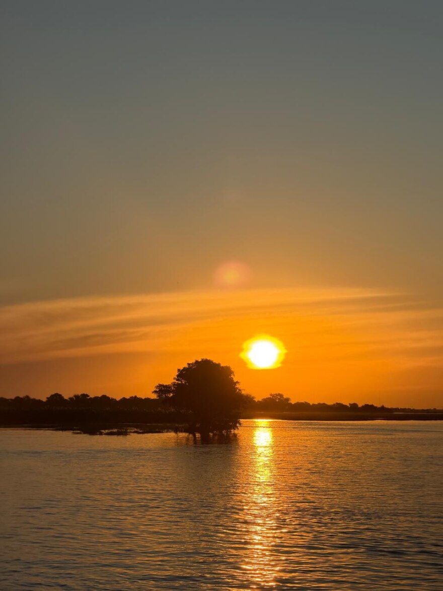 Η Μαριέττα Χρουσαλά πόζαρε με μαγιό στο Κέιπ Τάουν
