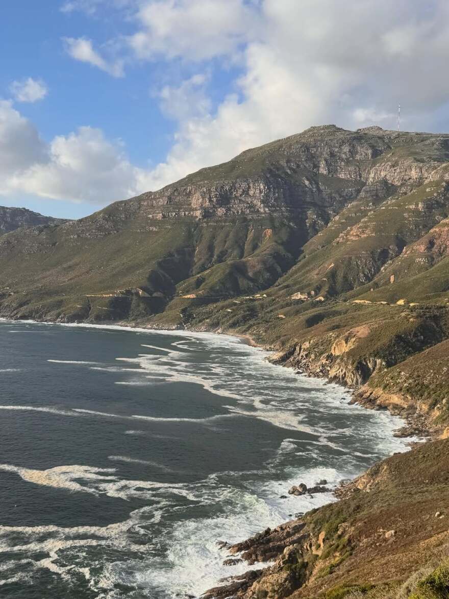 Η Μαριέττα Χρουσαλά πόζαρε με μαγιό στο Κέιπ Τάουν
