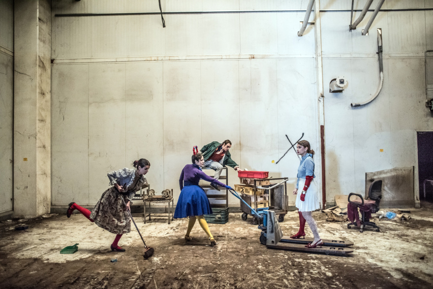 Yin Theatre: Μια νέα θεατρική ομάδα που επενδύει στη συλλογικότητα και την ουσία της επικοινωνίας