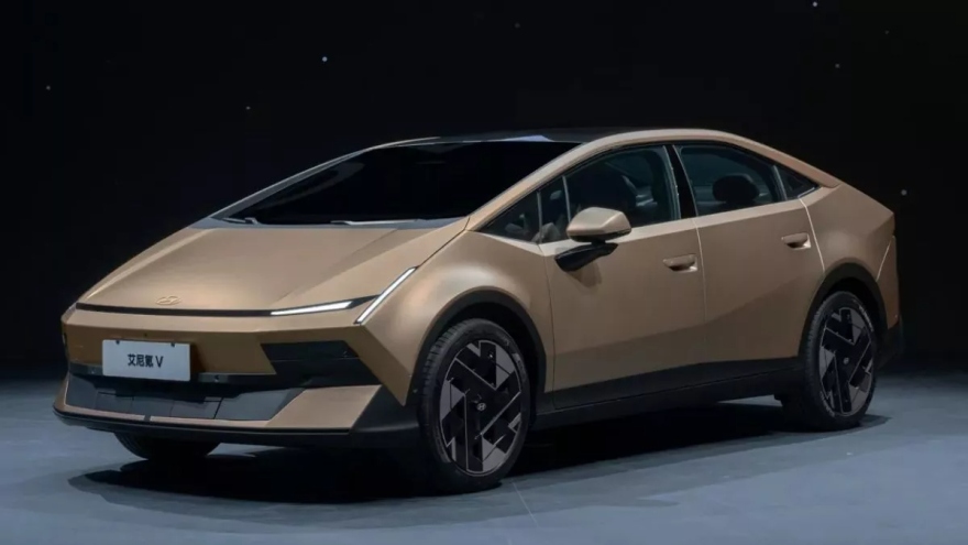 Η Hyundai παρουσίασε το Ioniq V για την Κίνα