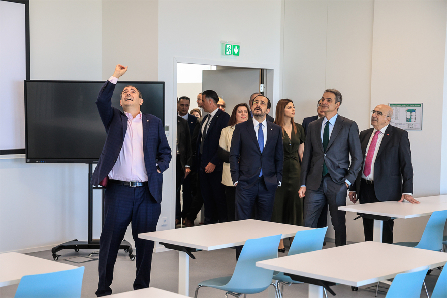 Μητσοτάκης στα εγκαίνια του πανεπιστημίου Λευκωσίας στην Αθήνα: Σημαντικό βήμα, επόμενο η αναθεώρηση του άρθρου 16 του Συντάγματος