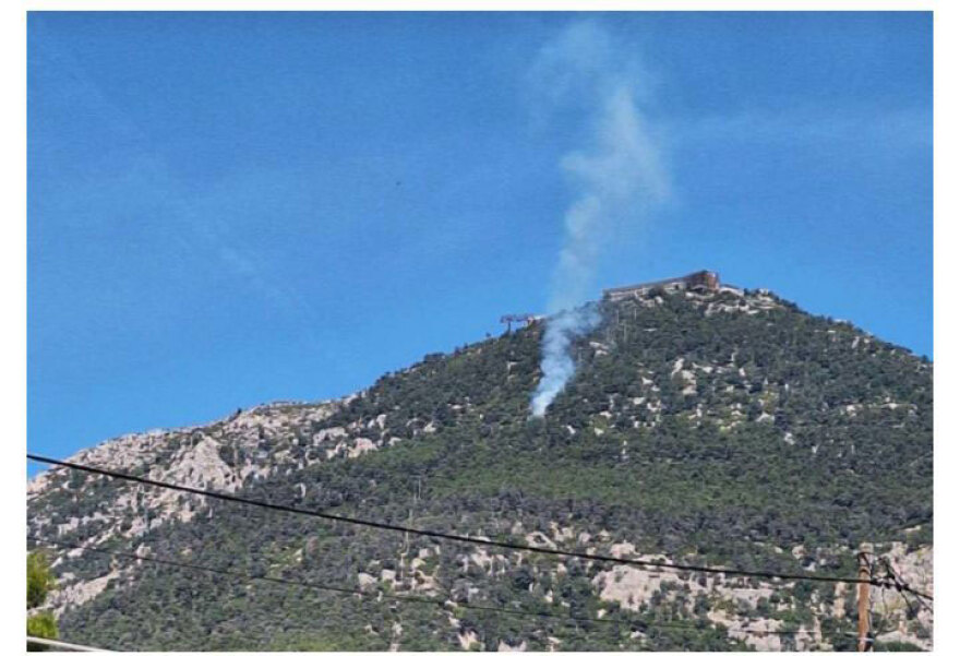 Φωτιά τώρα στην Πάρνηθα: Επιχειρούν ισχυρές δυνάμεις της πυροσβεστικής και 4 αεροσκάφη, δείτε βίντεο
