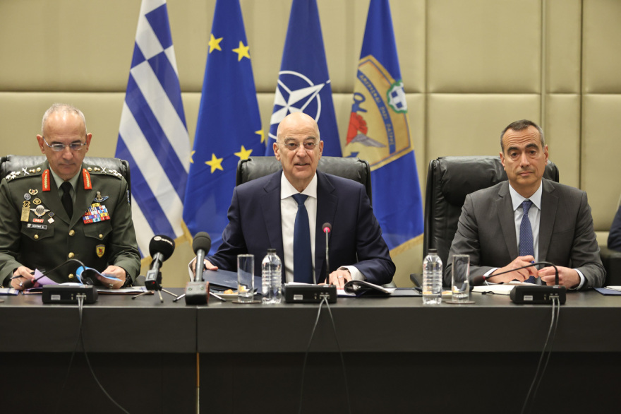 Συνάντηση Δένδια με τον Ευρωπαίο Επίτροπο για την άμυνα και το διάστημα, δείτε εικόνες
