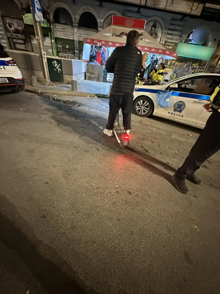 Στο στόχαστρο της Τροχαίας τα ηλεκτρικά πατίνια, ένας στους τρεις οδηγούς με παράβαση στην Αττική
