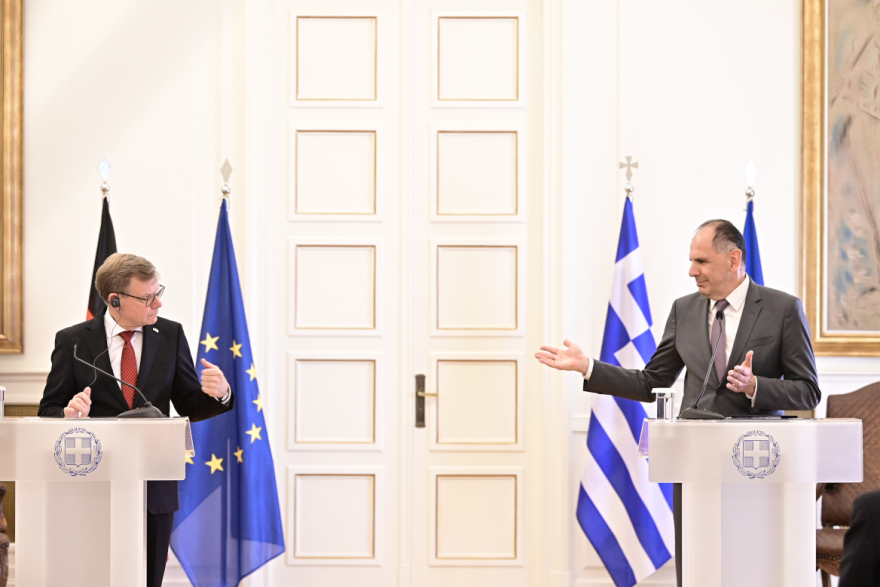 Στρατηγική συνεργασία Αθήνας–Βερολίνου με επίκεντρο ασφάλεια και άμυνα