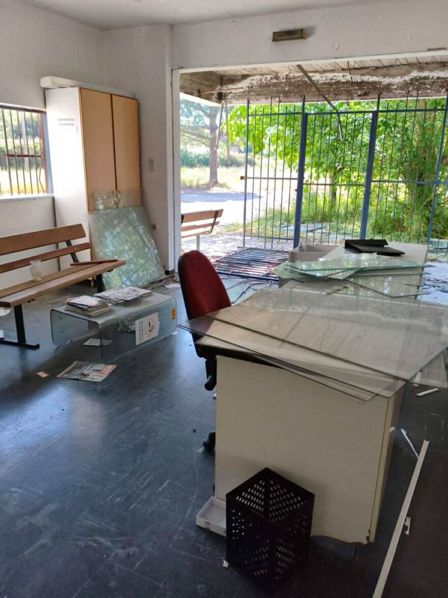 Βανδαλισμός στα ΚΤΕΟ Αγρινίου, ξήλωσαν μέχρι και τα αλουμίνια, δείτε φωτογραφίες