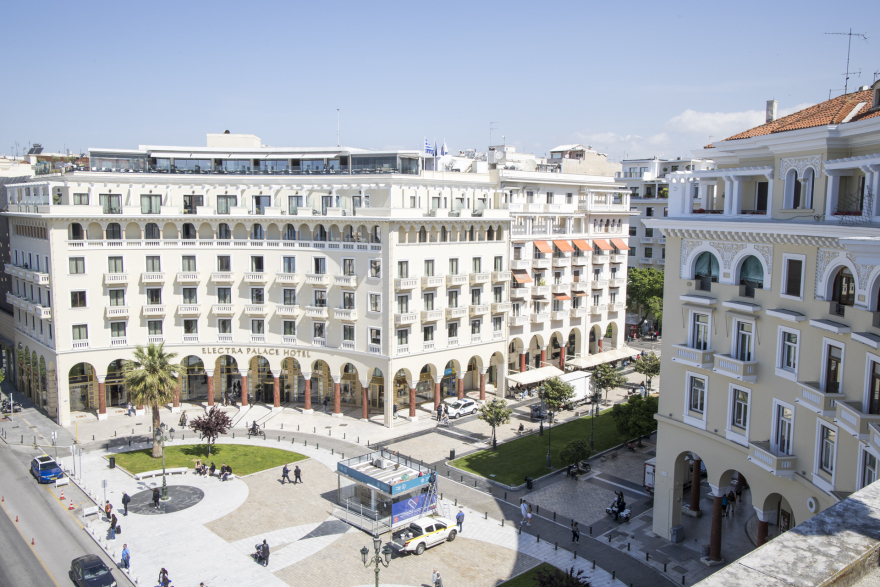 Η Stoiximan εγκαινιάζει τα νέα της γραφεία στη Θεσσαλονίκη με τον Γιάννη Αντετοκούνμπο