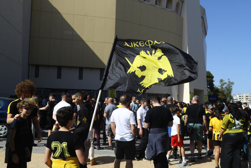 Χαμός στην προπόνηση της ΑΕΚ μια μέρα πριν τον «τελικό» με τον Παναθηναϊκό: Πάνω από 9.000 κόσμος στη Νέα Φιλαδέλφεια