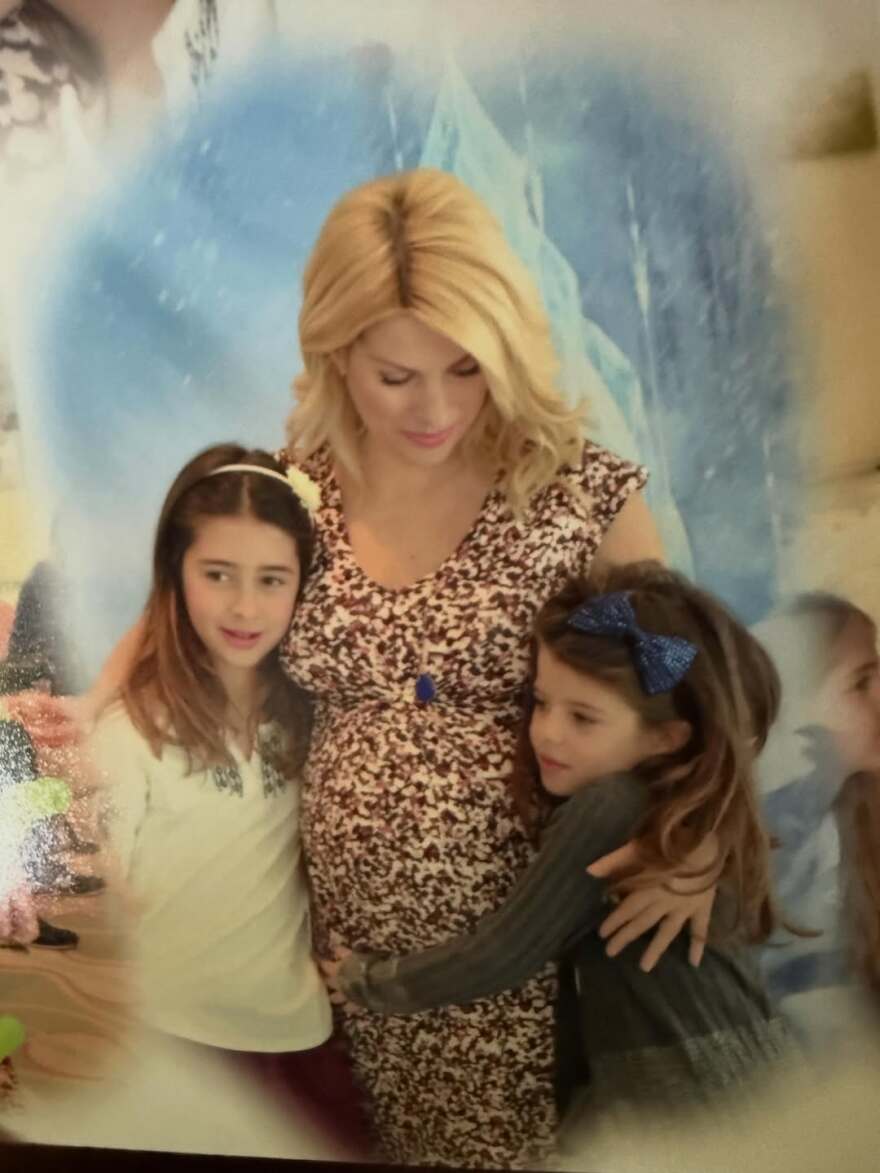 Οι συγκινητικές αναρτήσεις των επωνύμων για τη Γιορτή της Μητέρας: Η μητρότητα δεν είναι οι τέλειες στιγμές, είναι εκείνα τα μικρά «είμαι εδώ» κάθε μέρα
