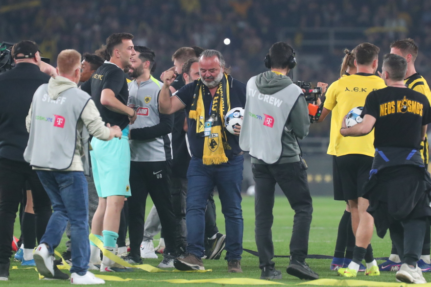 «Κάηκε» η Νέα Φιλαδέλφεια μετά τη νίκη τίτλου επί του Παναθηναϊκού, βίντεο και φωτογραφίες