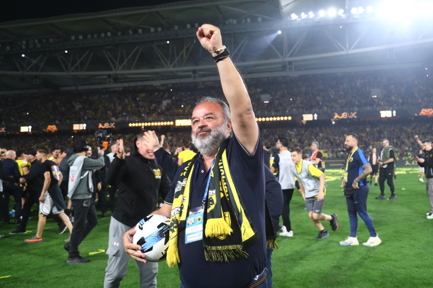 «Κάηκε» η Νέα Φιλαδέλφεια μετά τη νίκη τίτλου επί του Παναθηναϊκού, βίντεο και φωτογραφίες