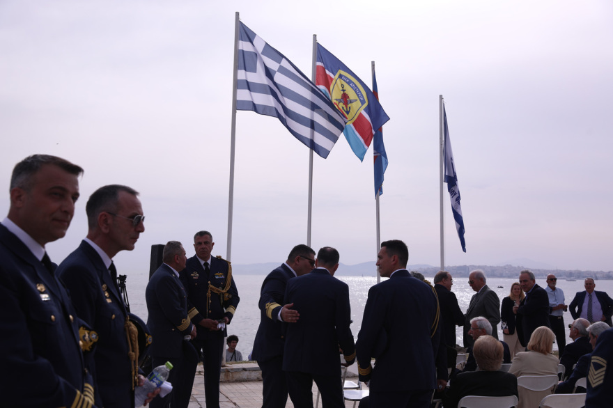 Εντυπωσιακή αεροπορική επίδειξη στον Φλοίσβο για τα 95 χρόνια της Πολεμικής Αεροπορίας, δείτε φωτογραφίες 