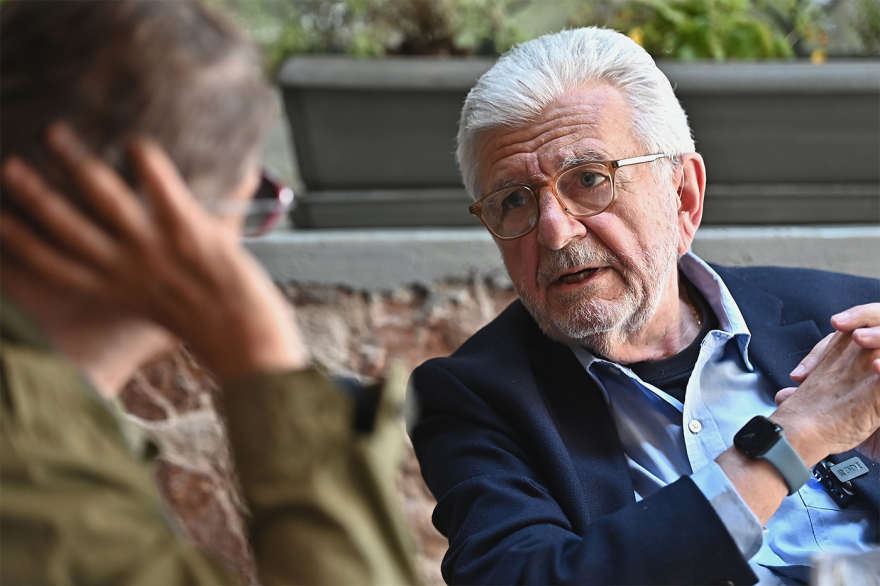 Ο Αλέξης Φυλακτόπουλος στον Δανίκα: Δεν ισχύει πλέον ότι το Κολλέγιο παίρνει τα παιδιά που έχουν μεγαλύτερο «μέσον»
